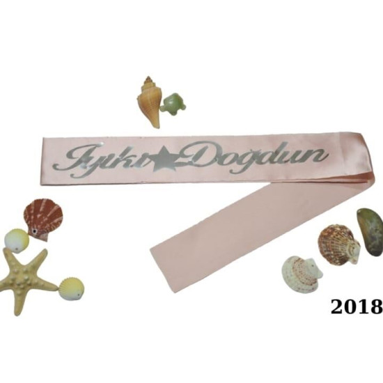 Kuşak İyi̇ki̇ Doğdun Pembe Gümüş Kuşak İyi̇ki̇ Doğdun Pembe Gümüş